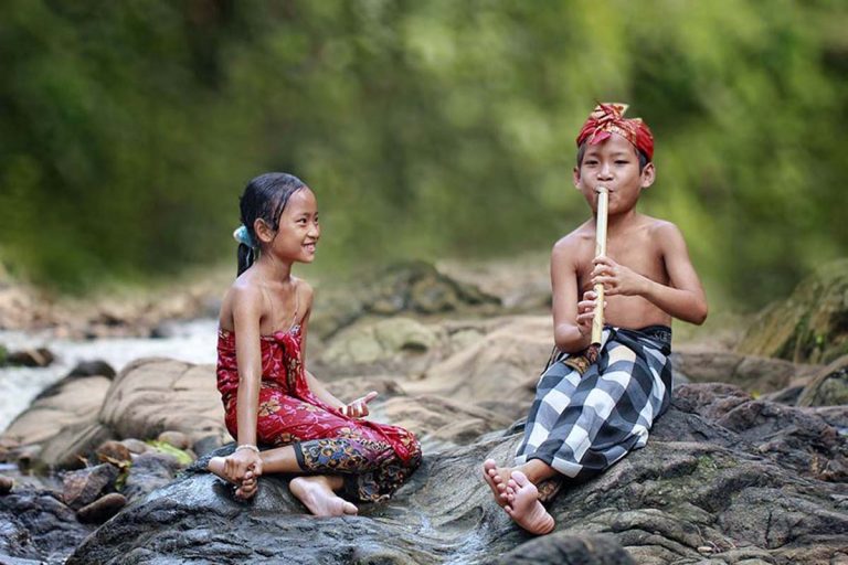 12 Kebiasaan Orang Sunda Jawa Barat yang Unik dan Seru