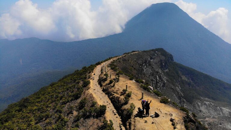 Panduan Lengkap Booking Online Pendakian Gunung Gede di TNGGP