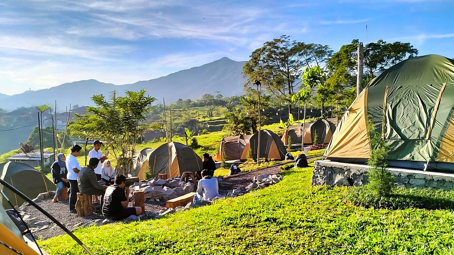 Annapurna Campsite Puncak Bogor Pengalaman Glamping Nyaman dengan Pemandangan Memukau
