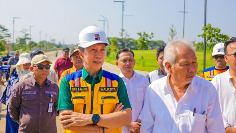 Dedie Rachim Tinjau Pembangunan Jalan Akses Kantor Pemerintah Terpadu di Bogor Timur