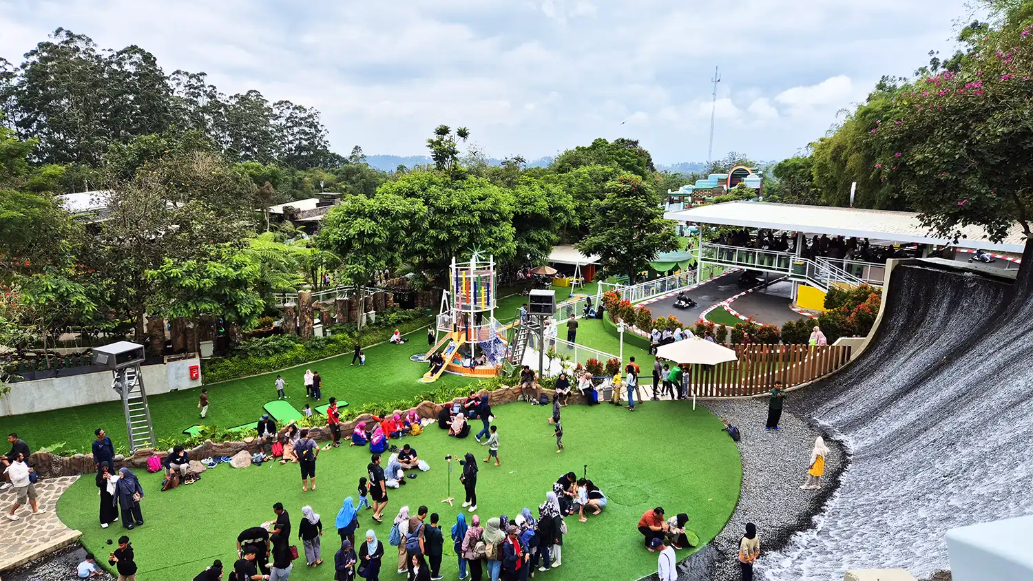 Rekomendasi Tempat Wisata Bandung yang Wajib Dikunjungi copy